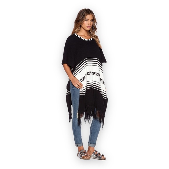 Wildfox White Label Frida Poncho Couture Sweater Woven Knit Cardi Ruana Oversize - Picture 8 of 8